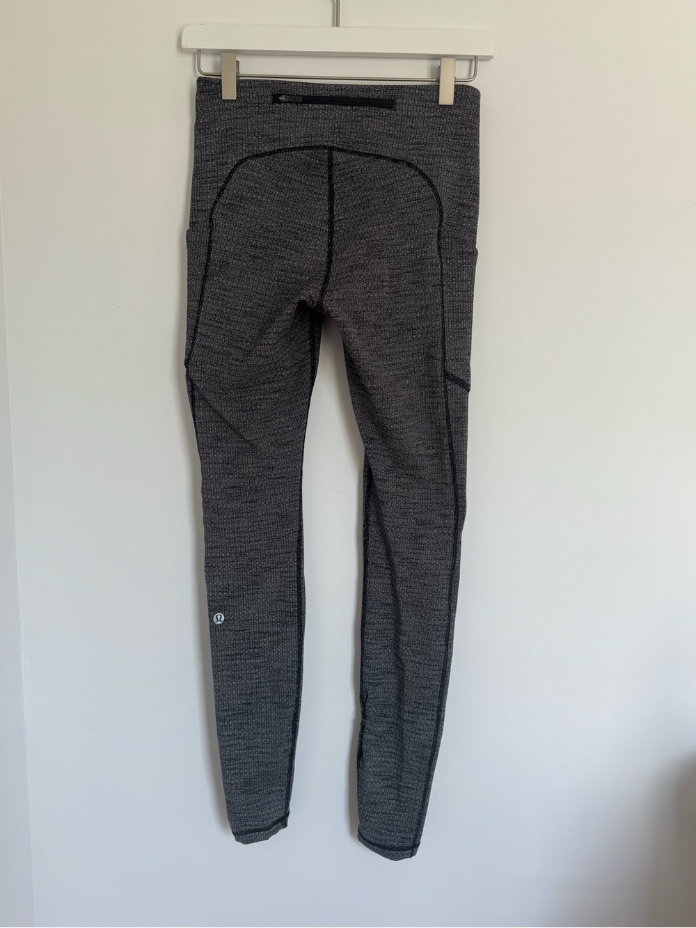 Lululemon High-Rise Performance Leggings - Charcoal - Picture 5 of 8